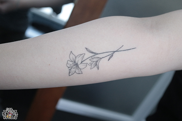 名古屋　タトゥー　女性